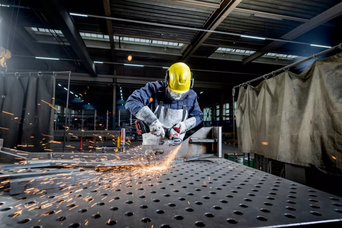 Metabo WVB 18 LTX BL 15-125 18V Quick Li-Ion Accu Haakse Slijper Body In Metabox - 125mm thumbnail 4