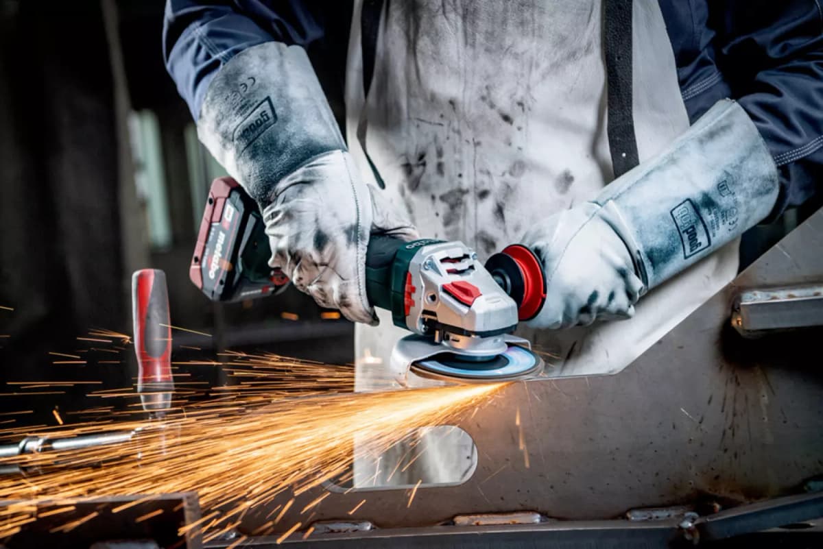 Metabo WVB 18 LTX BL 15-125 18V Quick Li-Ion Accu Haakse Slijper Body In Metabox - 125mm thumbnail 3