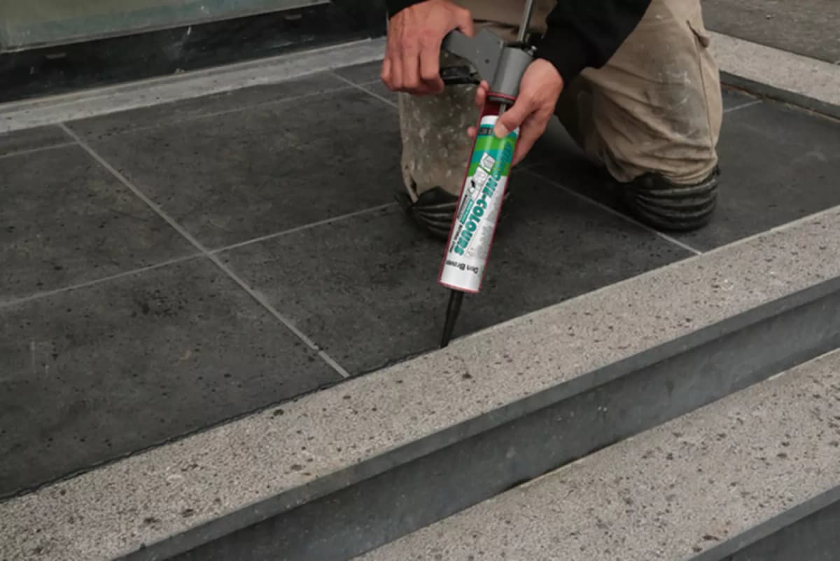 Zwaluw Den Braven 12012317 - Silicone + Natural Stone Siliconenkit - Lichtgrijs - 310ml thumbnail 3