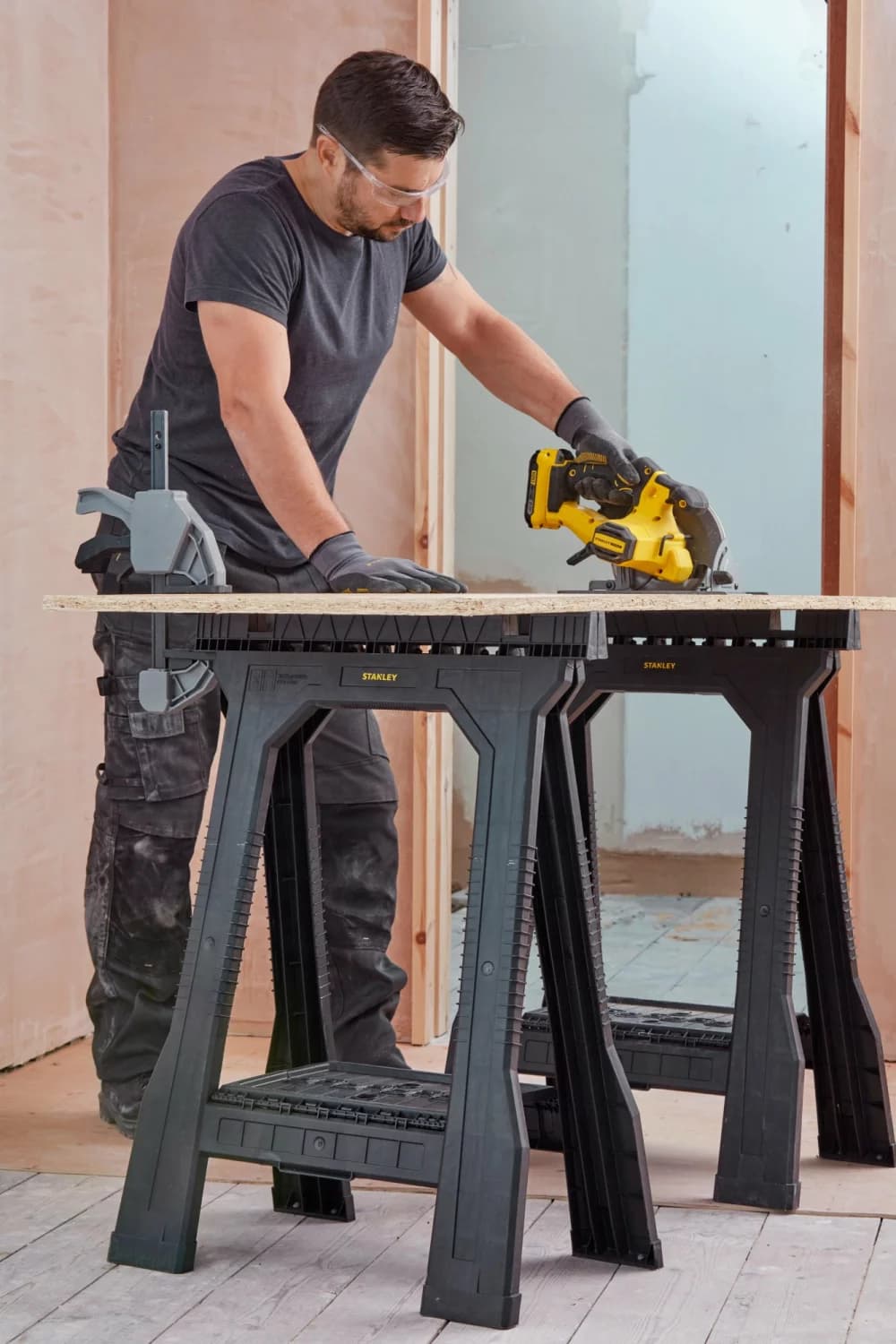 Stanley STST1-70355 Kunststof Schragen Opvouwbaar Junior - Draagcapaciteit 360 Kg (set Van 2 Stuks) thumbnail 3