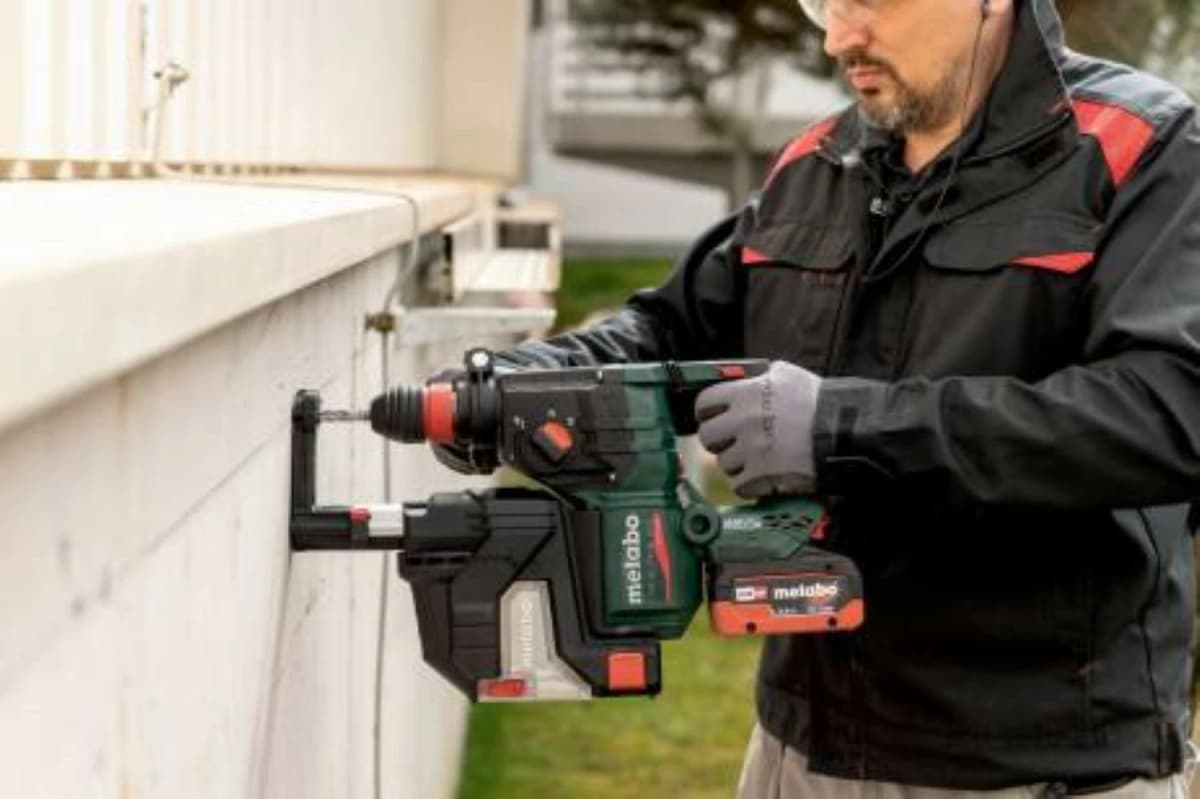 Metabo KH 18 LTX BL 28 Q Set ISA 18V Li-ion Accu Combihamer Set (2x 5.5Ah LiHD Accu) In MetaBOX thumbnail 3