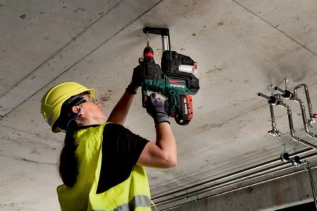 Metabo KH 18 LTX BL 28 Q Set ISA 18V Li-ion Accu Combihamer Set (2x 5.5Ah LiHD Accu) In MetaBOX thumbnail 4