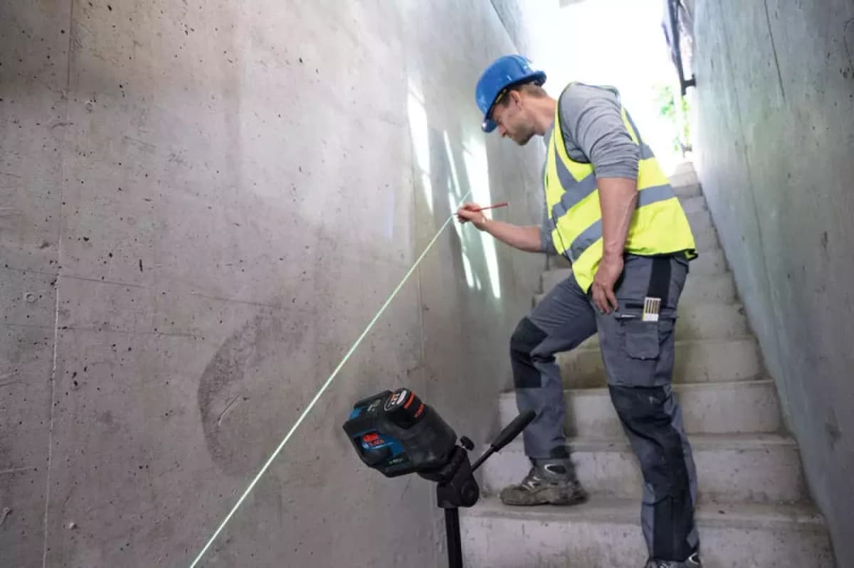 Bosch GCL 12V-50-22 CG 12V Accu Kruislijnlaser Set (1x2.0Ah) In L-Boxx thumbnail 4