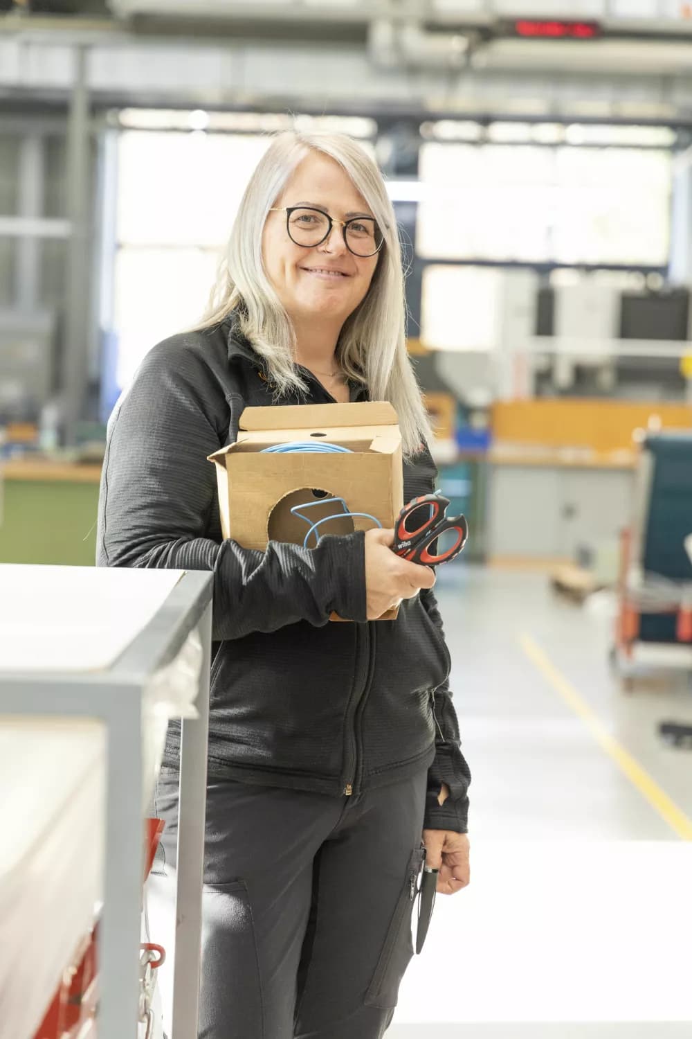 Wiha Z 71 7 160 06 SB Elektricienschaar Met Krimpfunctie In Blister - 160mm thumbnail 4