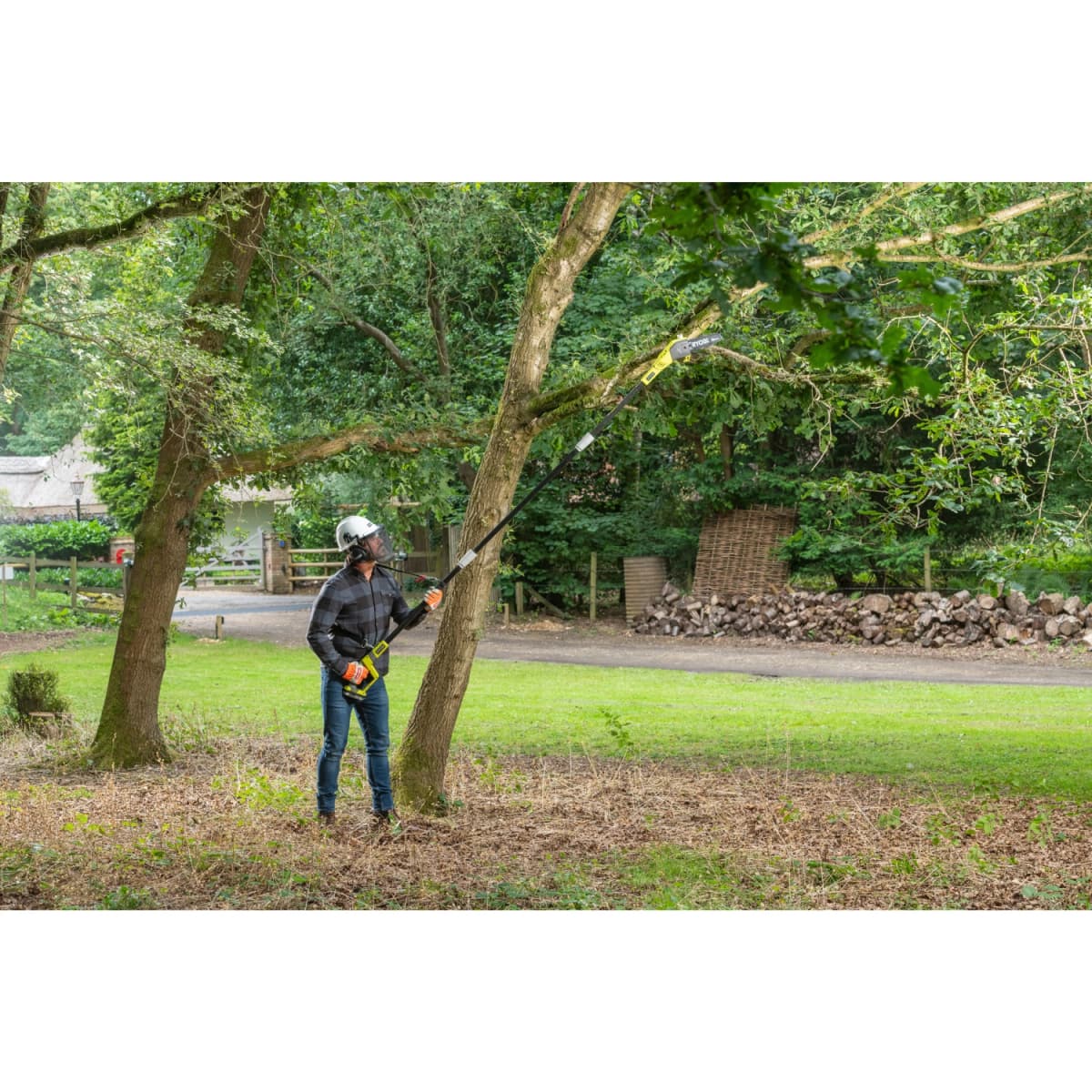 Ryobi OPP1820 18V Li-Ion Accu Telescopische Kettingzaag Body - 20cm thumbnail 4