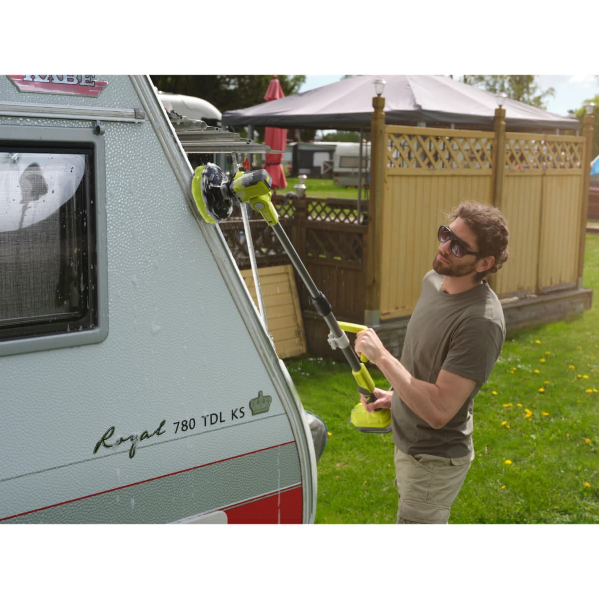 Ryobi R18TPS-120G One+ 18V Li-ion Accu Telescopische Power Schrobber Set 2.0Ah thumbnail 3