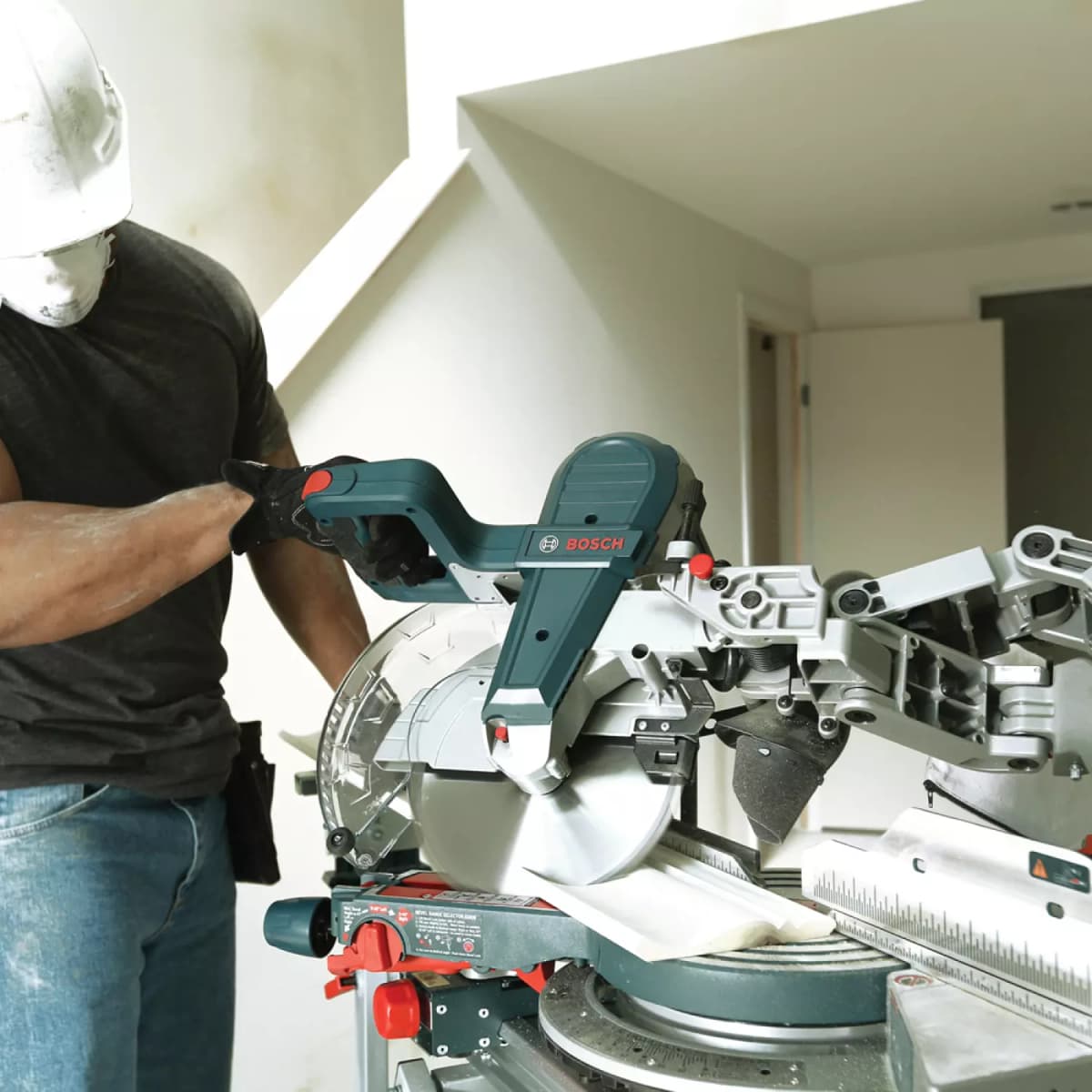 Bosch GCM 10 GDJ Verstek-/ En Afkortzaag Incl. Zaagblad - 254mm - 1800W thumbnail 3