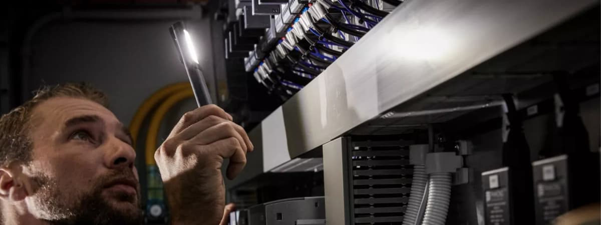 Ledlenser W2R Work Zaklamp - Oplaadbaar - 220Lm thumbnail 3