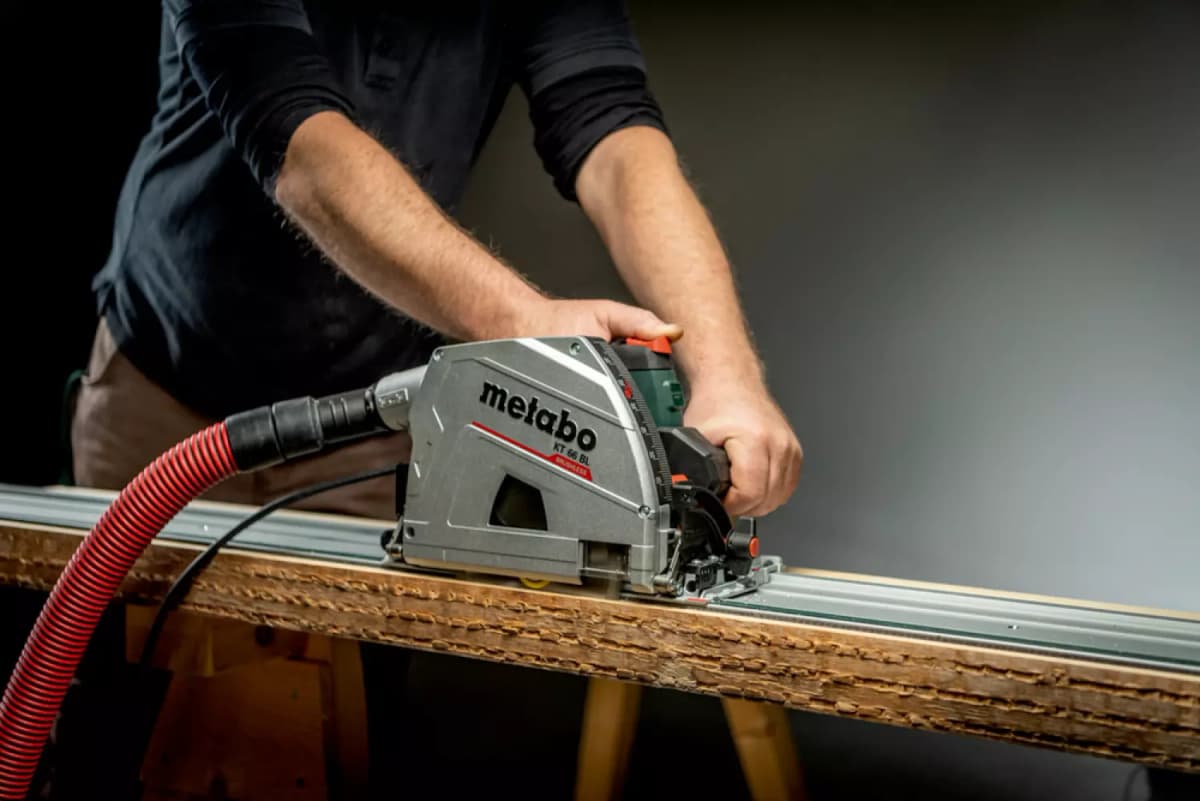 Metabo KT 66 BL Invalcirkelzaag In MetaBox Incl. FS 160 (1600mm) Geleiderail - 1200W - 165mm thumbnail 3