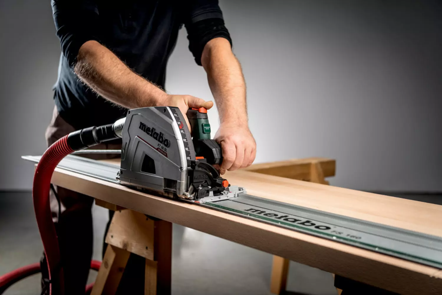 Metabo KT 66 BL Invalcirkelzaag In MetaBox Incl. FS 160 (1600mm) Geleiderail - 1200W - 165mm thumbnail 4