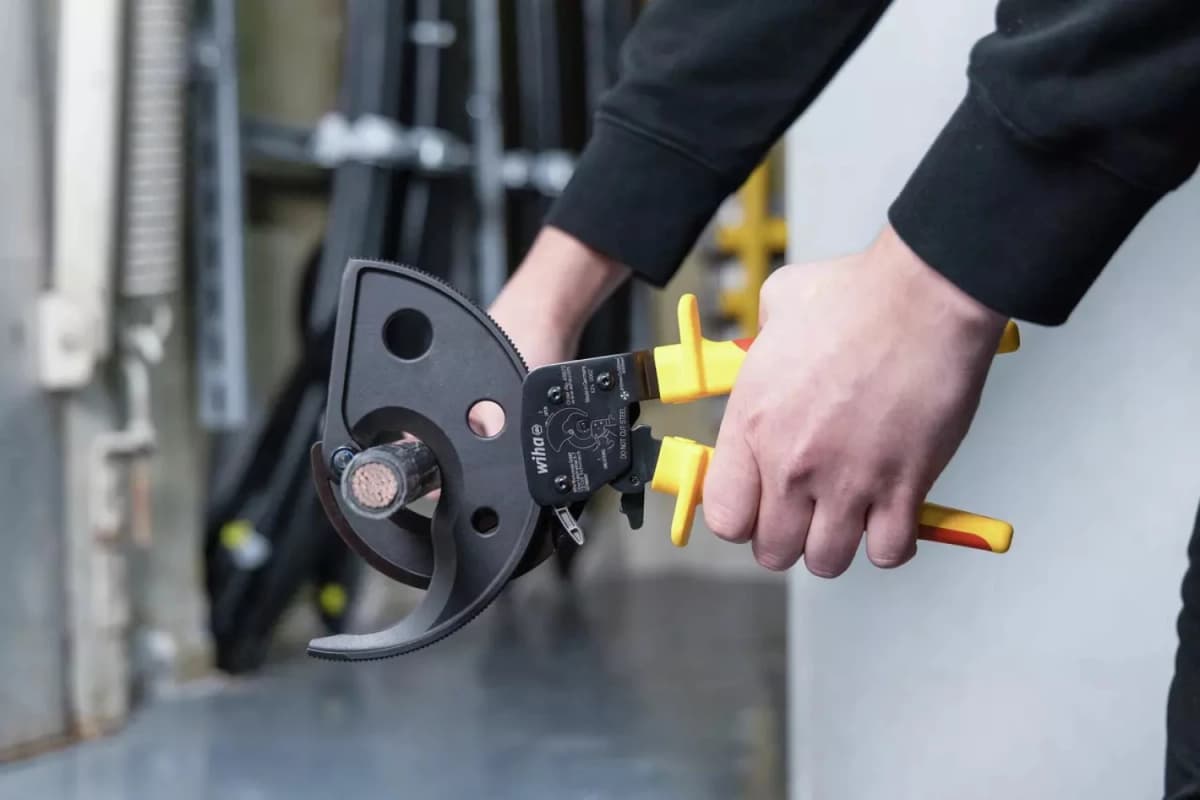 Wiha 46674 Kabelschaar Electric Met Ratelprincipe - 275mm - Tot 300mm² thumbnail 2