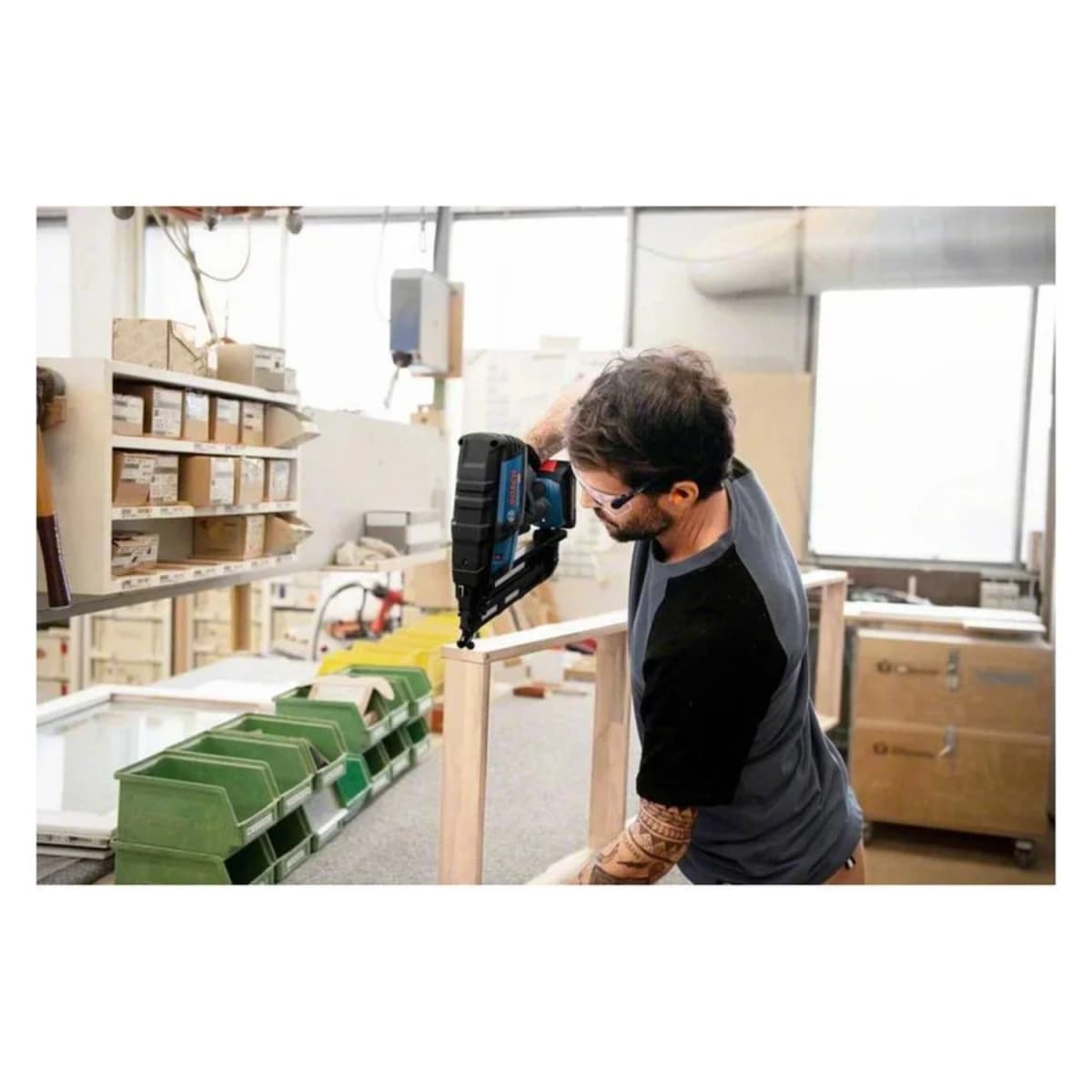 Bosch GNH 18V-64 18V Li-ion Accu Tacker Set (2x 4.0Ah) In L-Boxx thumbnail 3