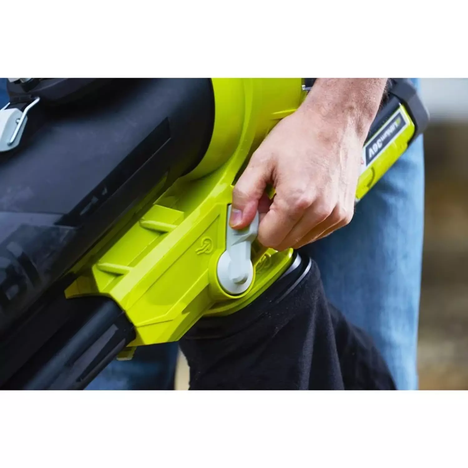 Ryobi RBV36B 36V Li-Ion Accu Bladblazer Met Zuigfunctie Body - 12,9m³/min - Koolborstelloos thumbnail 4