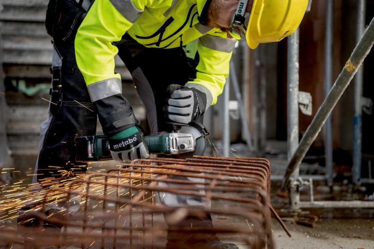 Metabo W 18 7-125 18V Li-Ion Accu Haakse Slijper Set (2x 4.0Ah Accu) In MetaBOX - 125mm thumbnail 2