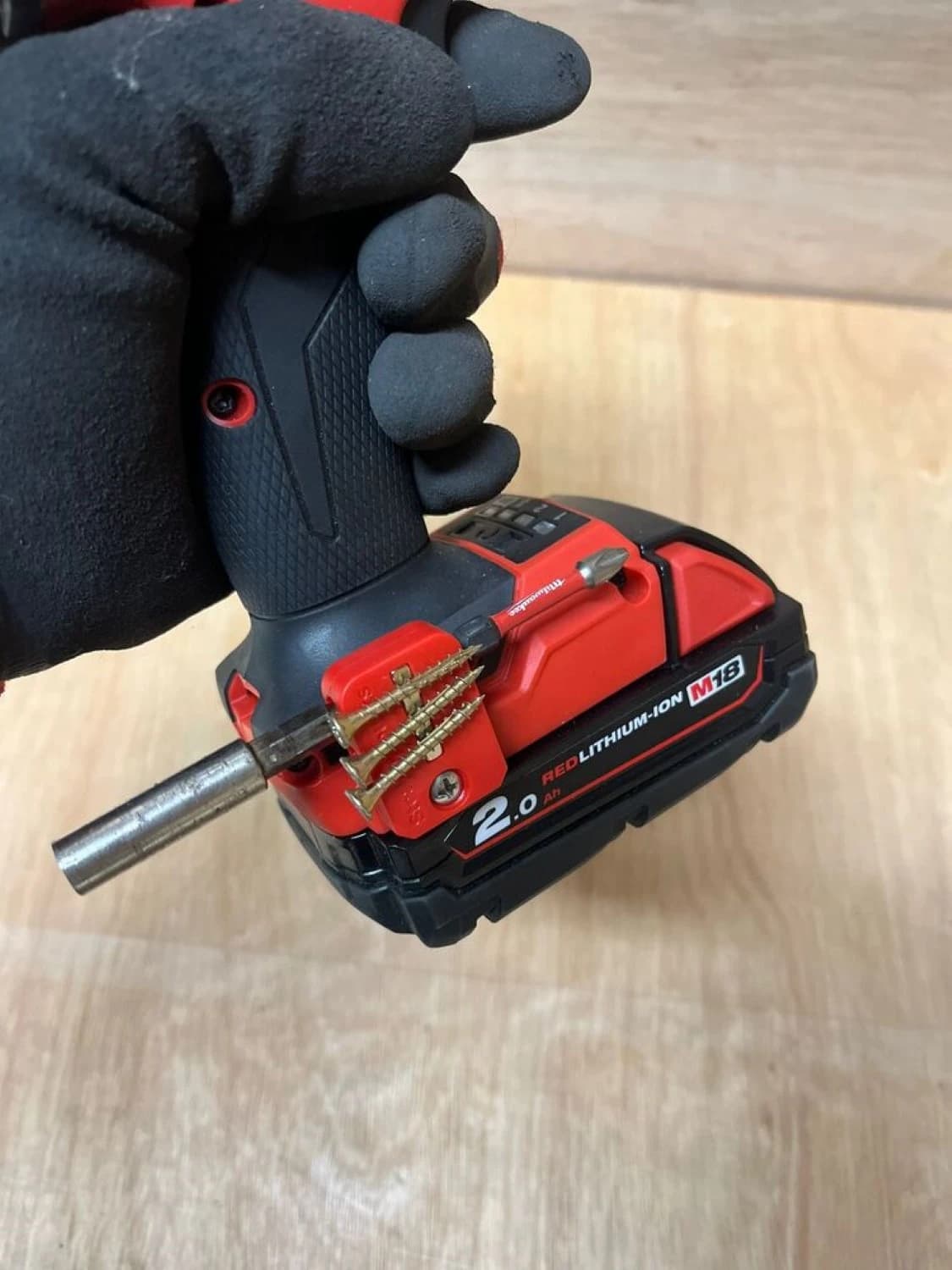 StealthMounts BH-M18-S-RED-2 Stubby Magnetische Bithouder Voor Machines Milwaukee M18 - Rood - 2 Stuks thumbnail 2