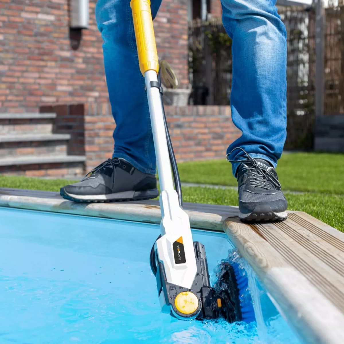 Batavia 706304 Accu Reinigingsborstel - 18V - 2.0Ah thumbnail 4