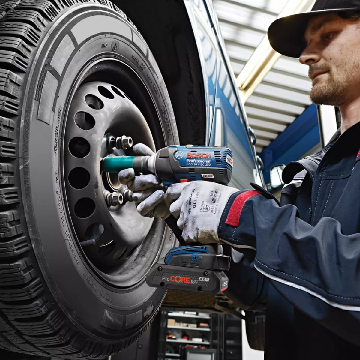 Bosch 1600A01BA3 18V Li-Ion Accu Starterset (2x 4.0Ah) + Lader thumbnail 3