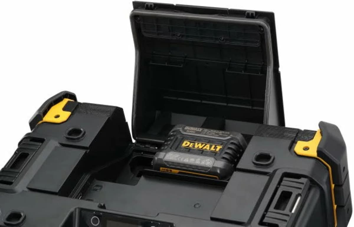 DeWALT DWST1-81078 54V Li-ion XR Accu TSTAK Radio Met Oplaadfunctie - Werkt Op Netstroom&Accu thumbnail 4