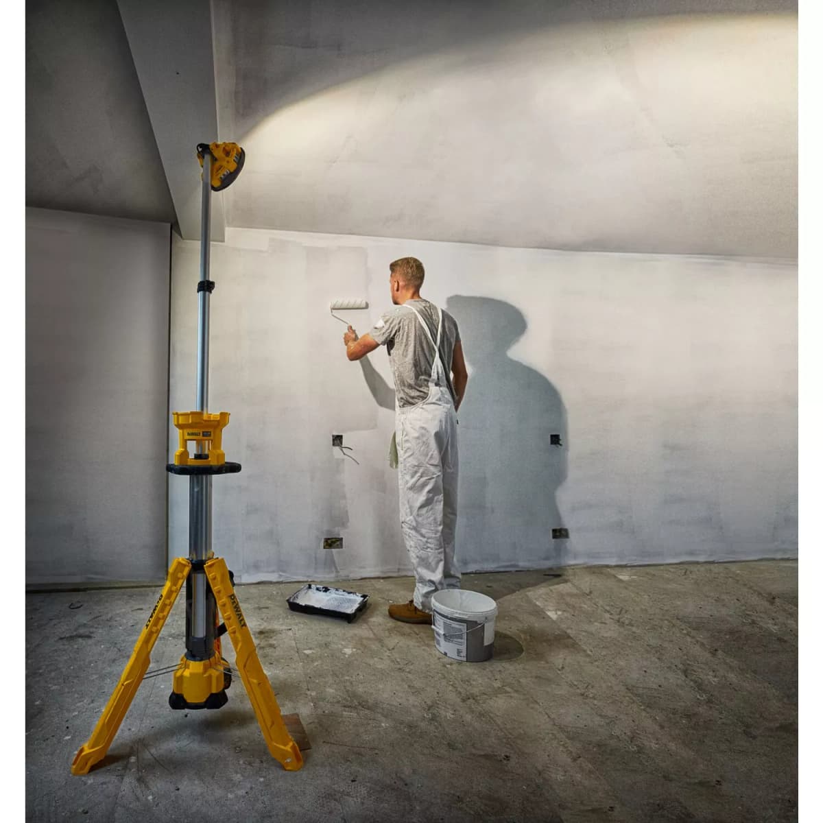 DeWALT DCL079-XJ 18V Li-ion XR Accu LED Werklamp Body Met Statief - 3000Lm thumbnail 2