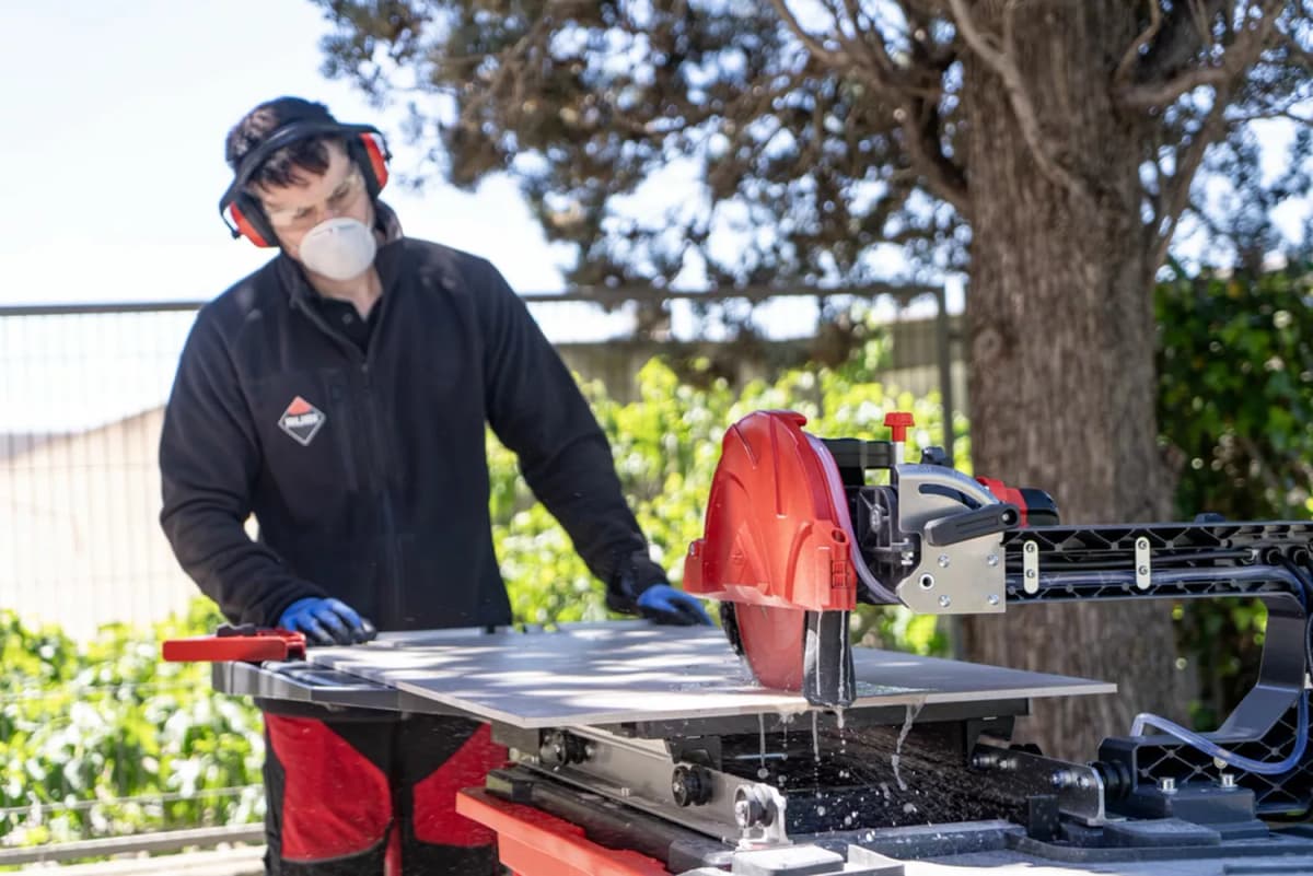 Rubi DT-250 MAX Tegelzaagmachine - 900mm - Kantelbare Zaagkop - Incl. Diamantzaagblad thumbnail 4