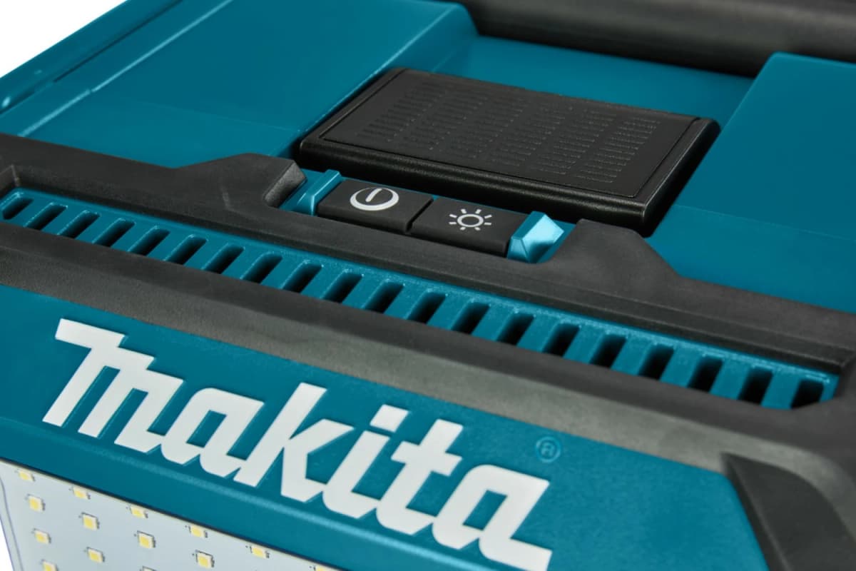 Makita DEAML009G LXT 14.4V / 18V / XGT 40V Max Accu Bouwlamp Body - 2000lx - 10000Lm thumbnail 4