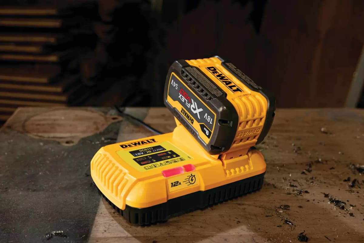 DeWALT DCB117-QW 18V / 54V XR FlexVolt Accu Oplader thumbnail 2