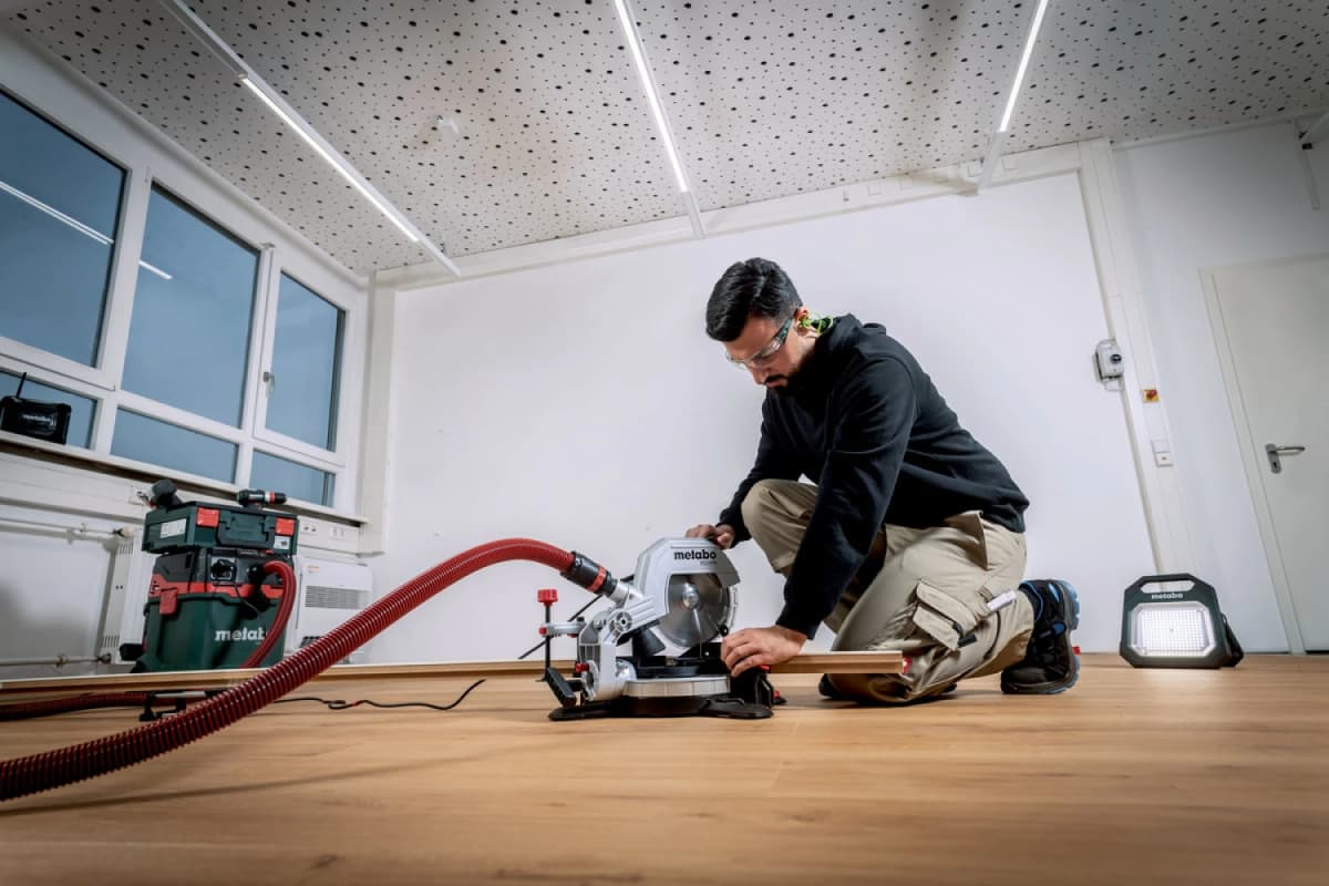 Metabo KS 216 M Afkortzaag - 1350W - 216 X 30mm - Quick Hendel thumbnail 4