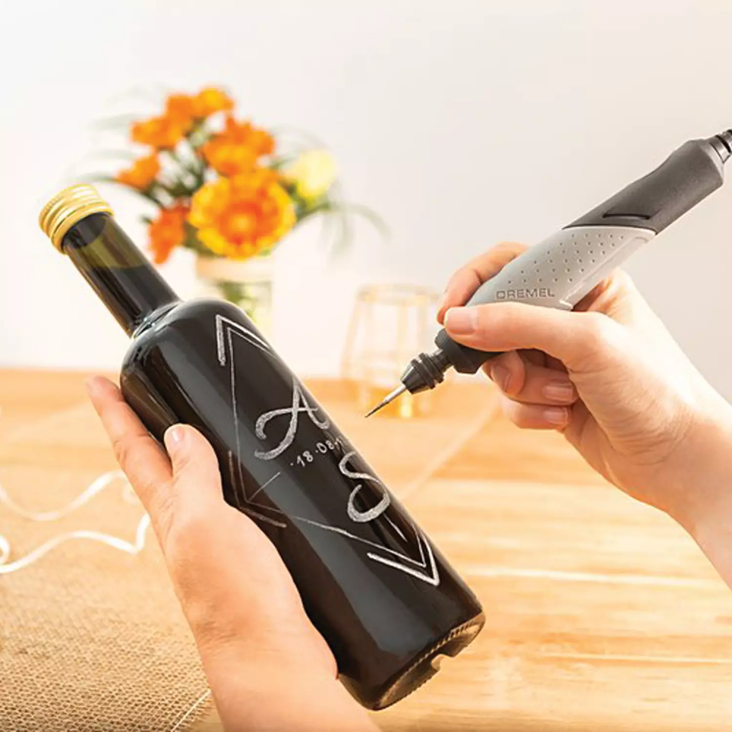 Dremel 2615C682JA 8-delige Glasgraveerset Multitool thumbnail 4