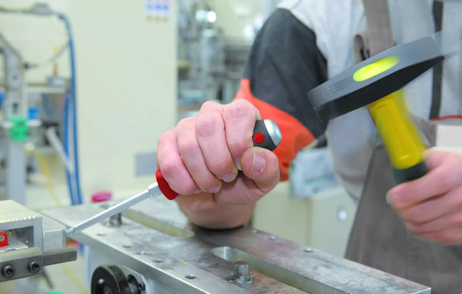 Wiha 530 SoftFinish Schroevendraaier Met Zeskantschacht En Slagkop - Sleuf - 5,5 X 100mm thumbnail 3