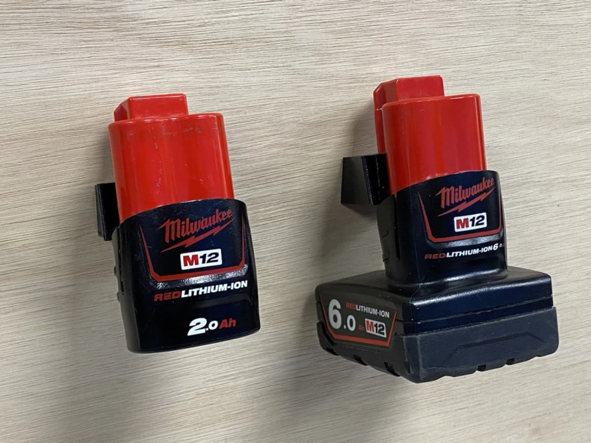 StealthMounts BM-MW12-RED-6 Batterijhouders Voor Milwaukee M12 (6 Stuks) - Rood thumbnail 2