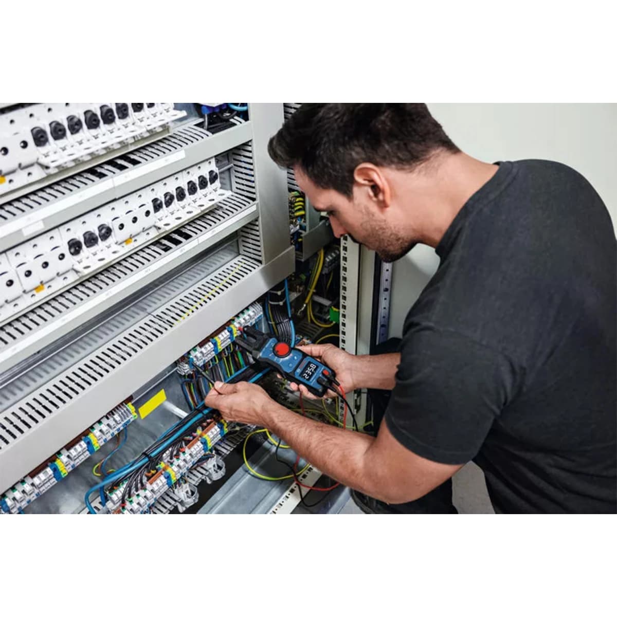 Bosch GFM 1000-15 True-RMS Vorkstroomtang In Etui - AC/DC 1000V&AC 200A - CAT III 1000 V / CAT IV 600 V thumbnail 4