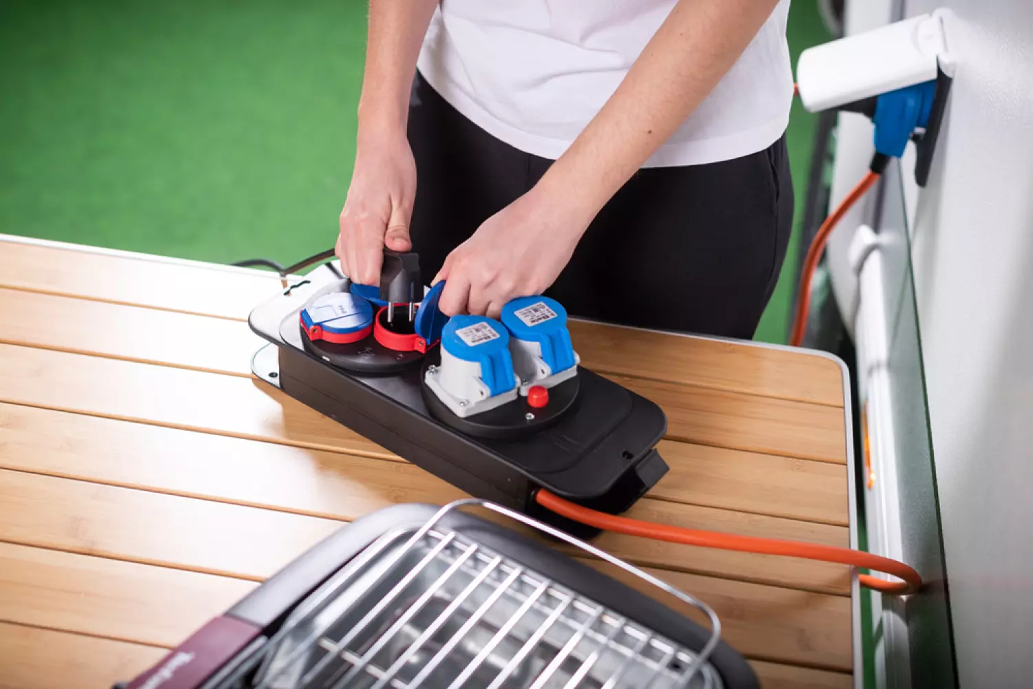 Brennenstuhl 1151600030 CEE Camping-/martime Stekkerdoos CEE Plug - 2x CEE - 3x 230V - H07RN-F 3G2,5 thumbnail 4