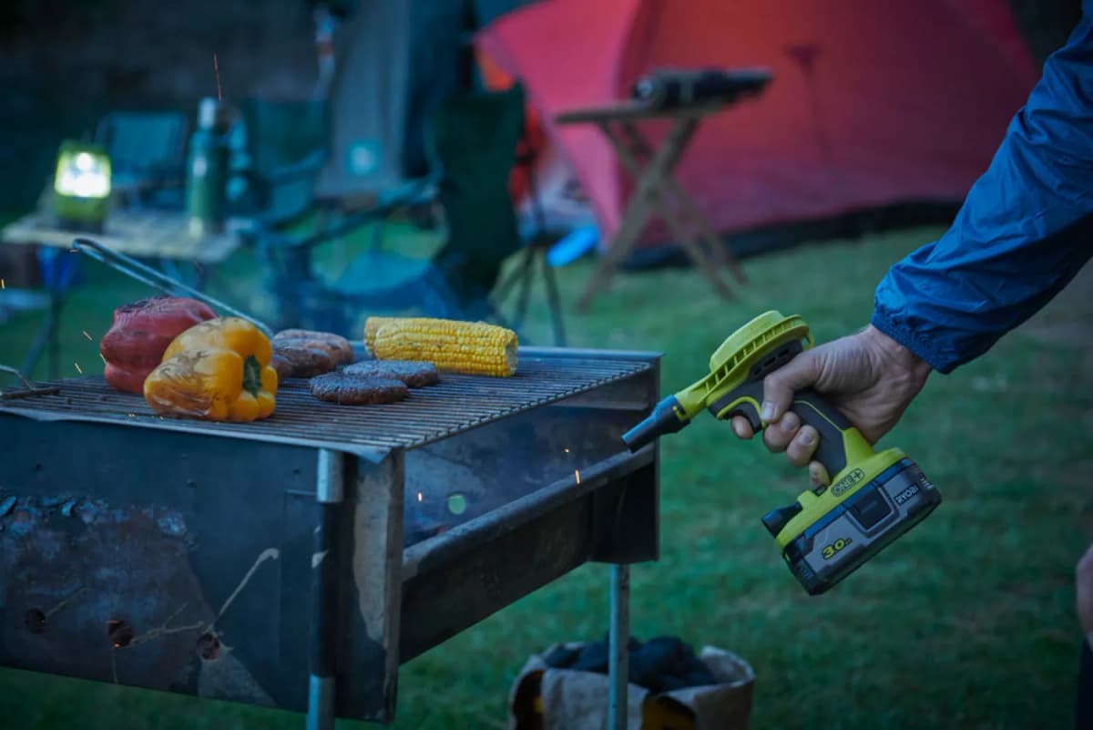 Ryobi R18VI-0 18V ONE+ Li-Ion Accu Inflator Body thumbnail 4