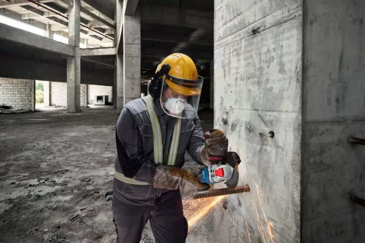 Bosch GWX 18V-11 S 18V Accu X-LOCK Haakse Slijper Body In L-Boxx - 125mm thumbnail 3