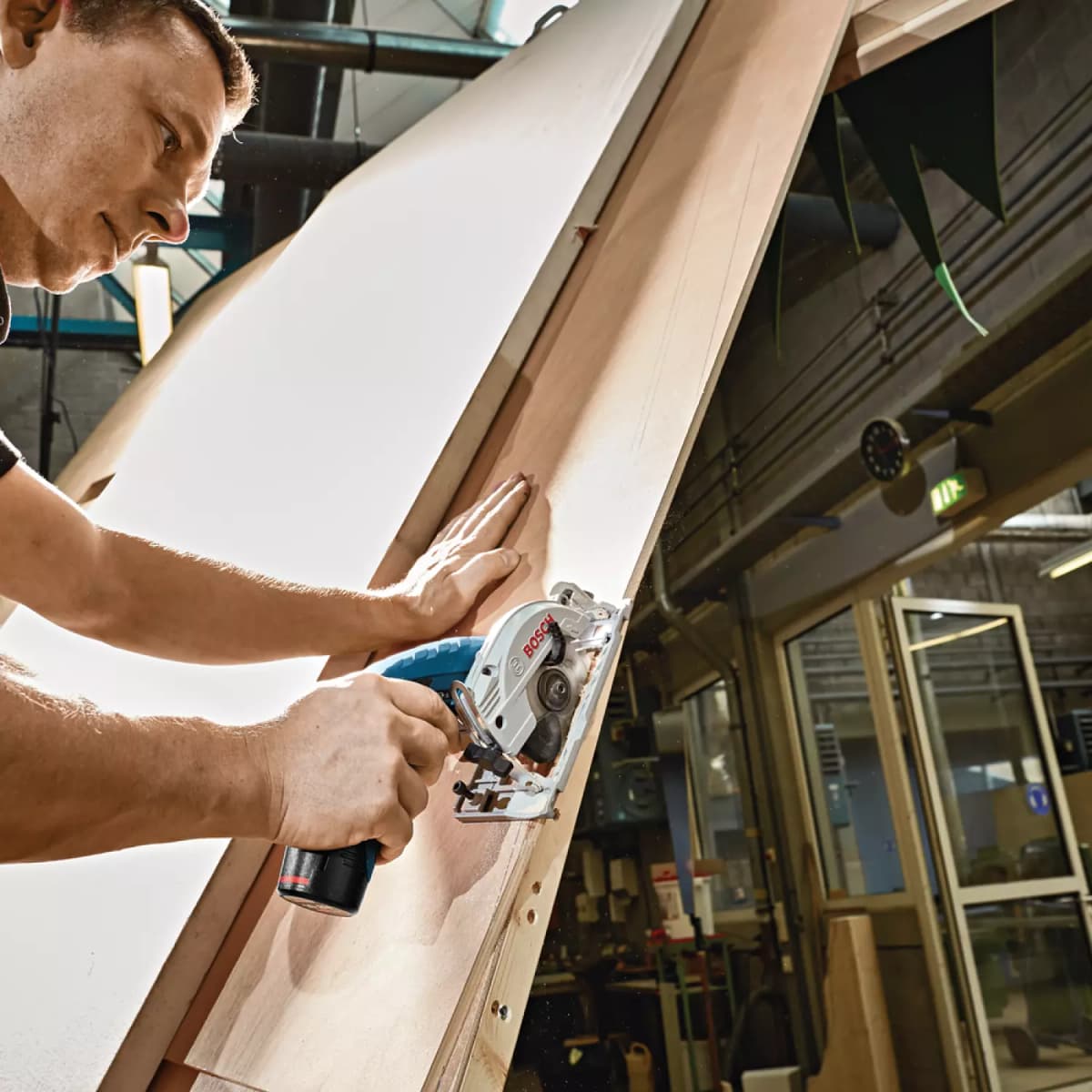 Bosch GKS 12V-26 12V Li-Ion Accu Cirkelzaag Body - 85mm thumbnail 3