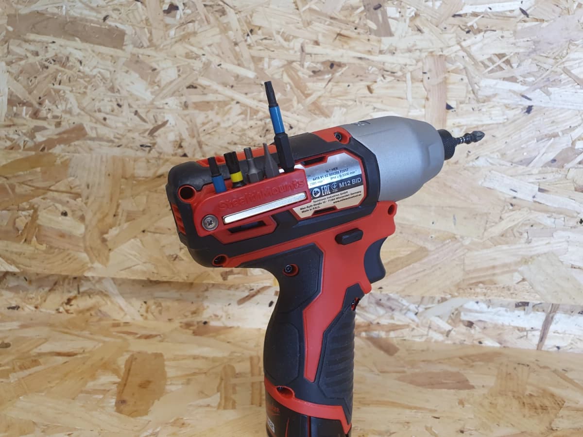 StealthMounts BH-MW12-RED-2 Magnetische Bithouder Voor Machines Milwaukee M12 - Rood - 2-pack thumbnail 2