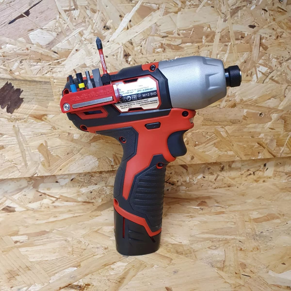 StealthMounts BH-MW12-RED-2 Magnetische Bithouder Voor Machines Milwaukee M12 - Rood - 2-pack thumbnail 3