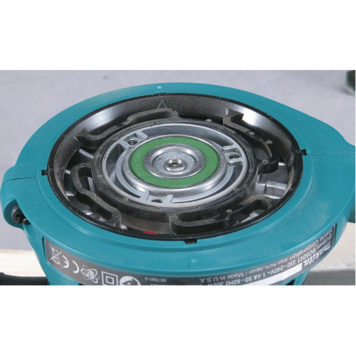 Makita BO5041 Excentrische Schuurmachine - 300W - 125mm - Variabel thumbnail 3