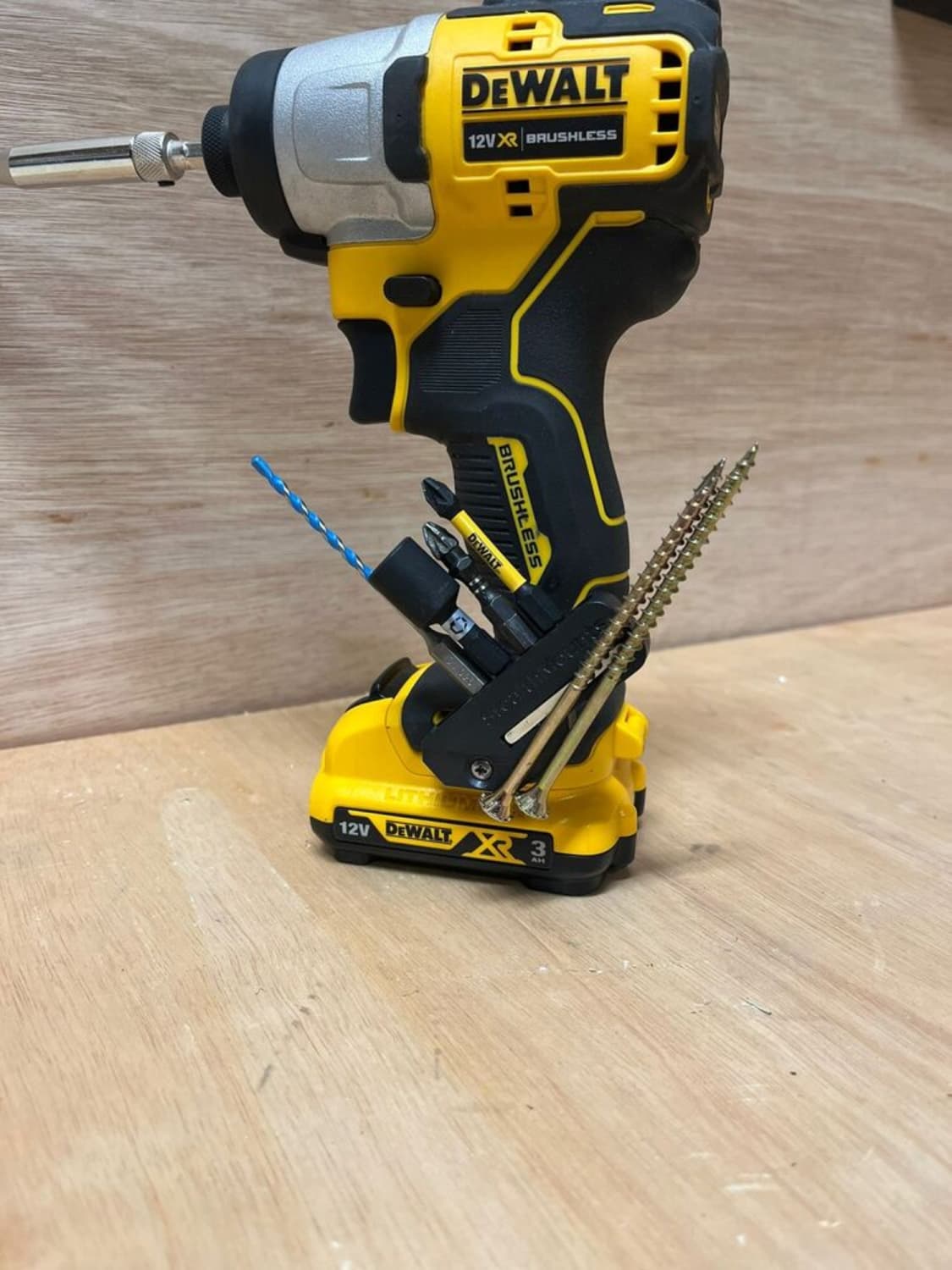 StealthMounts BH-DW-4590-BLK BLACK 4590 45°&90° Magnetische Bithouder Voor Dewalt - Zwart - 2-pack thumbnail 2