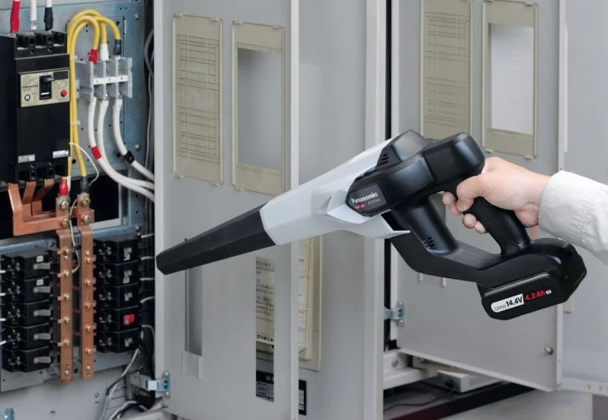 Panasonic EY37A1B 18V Li-Ion Accu Blazer Body - 252 Km/h thumbnail 2