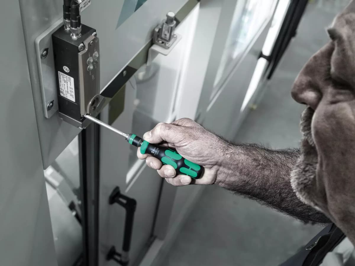 Wera 05051061001 15-delig Kraftform Kompakt 838 RA-R M Set 1 Schroevendraaierset thumbnail 2