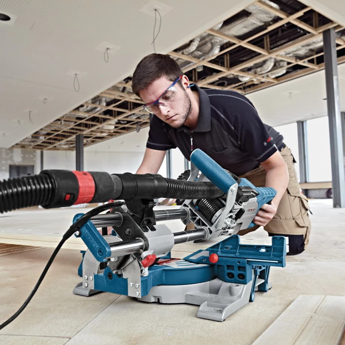 Bosch GCM 8 SJL Afkortzaag Incl. Onderstel (GTA 2600) - 1600W - 216 X 30mm thumbnail 3