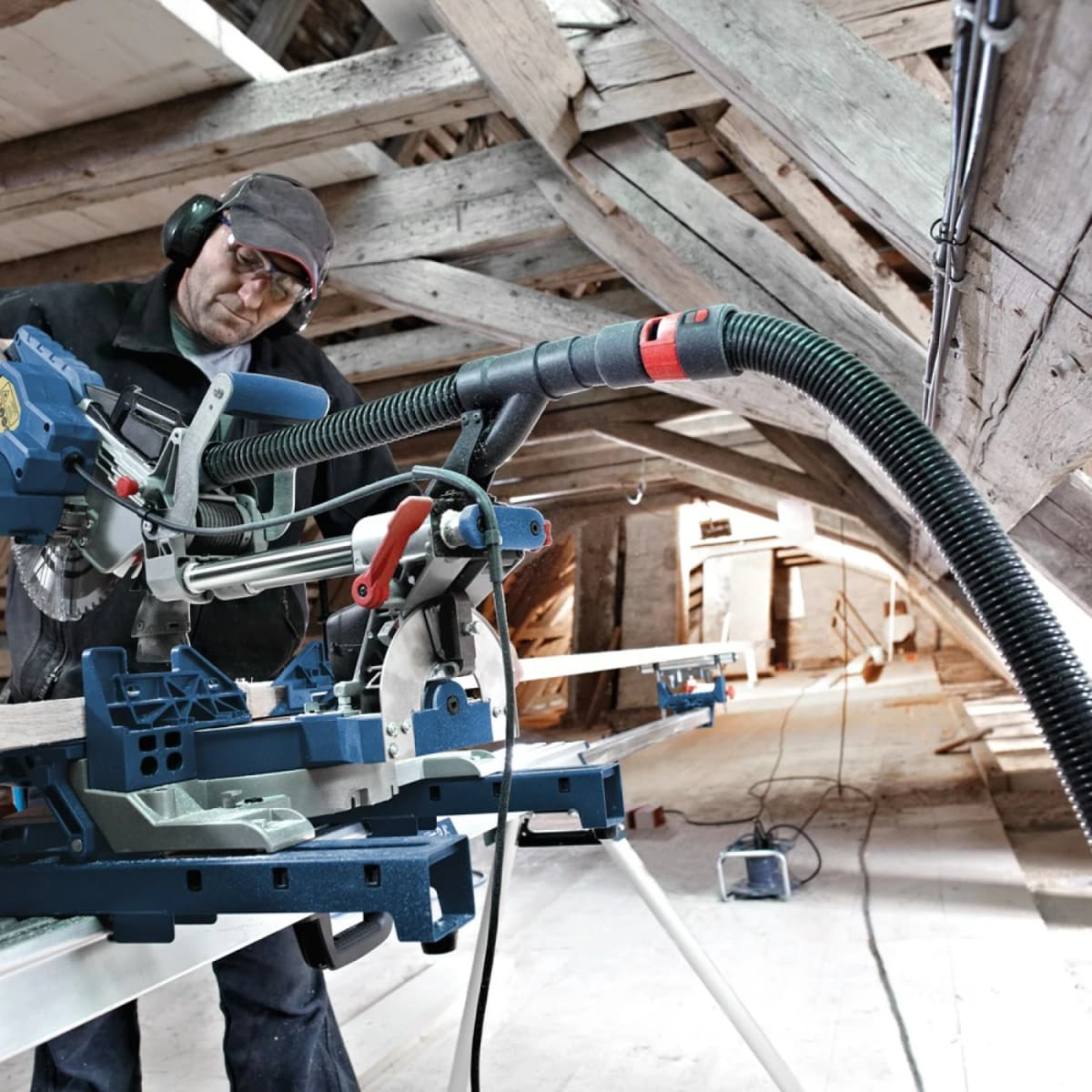 Bosch GCM 8 SJL Afkortzaag Incl. Onderstel (GTA 2600) - 1600W - 216 X 30mm thumbnail 2