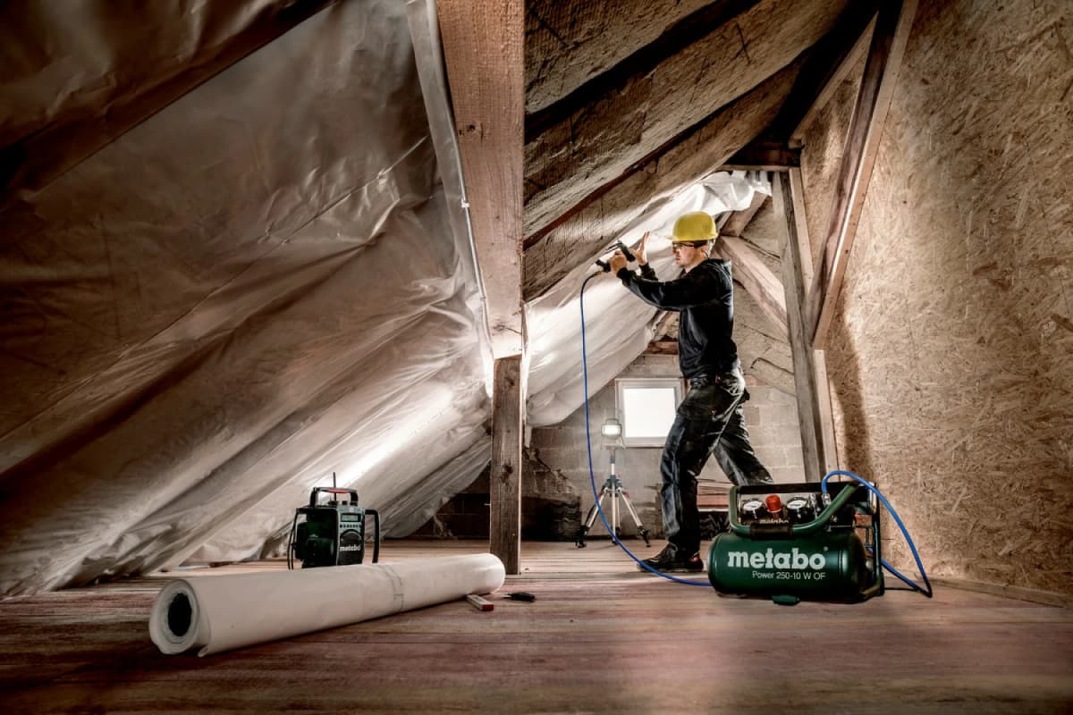 Metabo Power 250-10 W OF Compressor - 1500W - 10 Bar - 10L - 100 L/min thumbnail 2