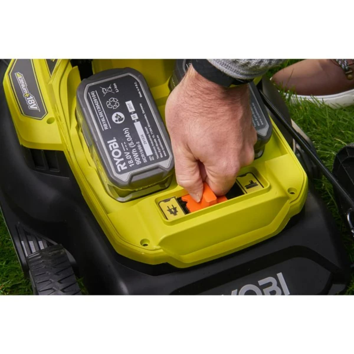 Ryobi RY18LMH37A-250 18V Li-Ion Accu Grasmaaier Set (2x 5.0Ah) - 37cm thumbnail 2