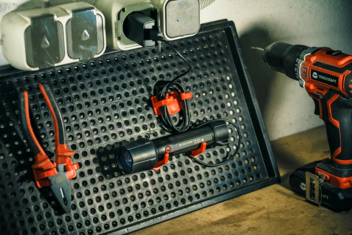 Ledlenser P7R Work 3,7V Accu LED Zaklamp - Oplaadbaar - IP68 - 1200Lm thumbnail 2