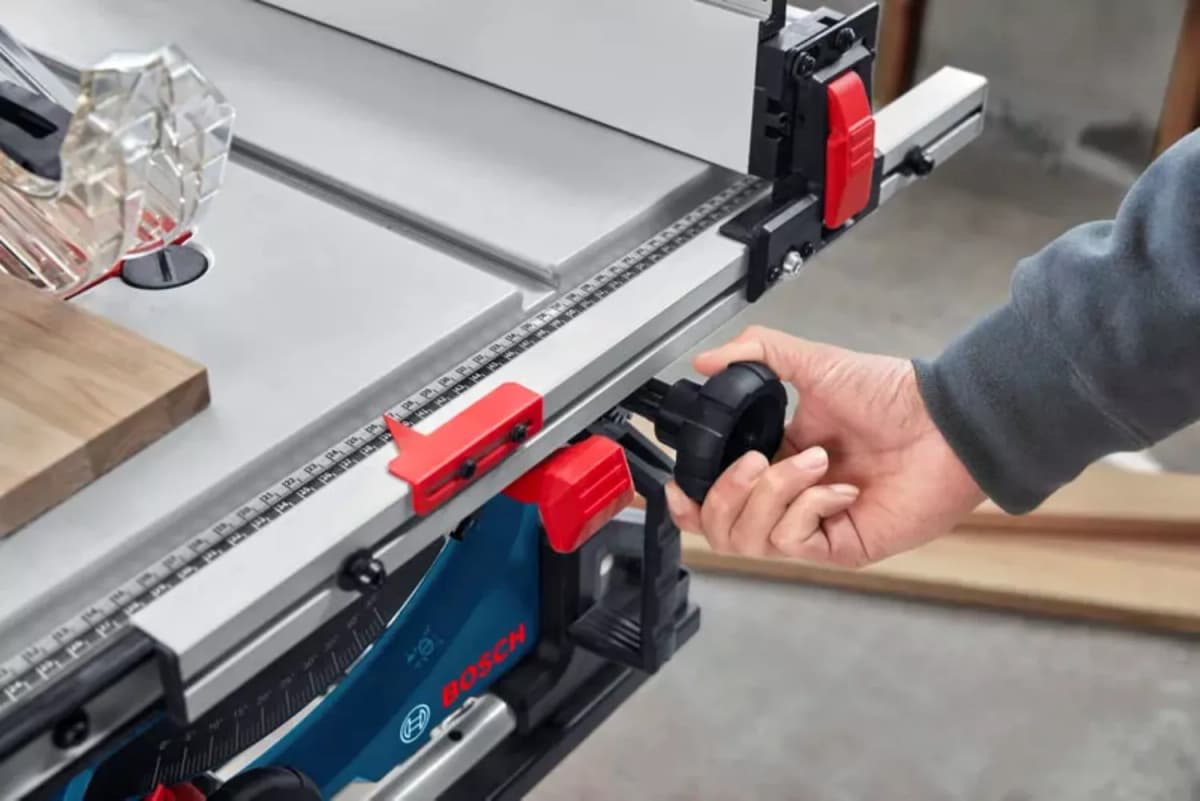 Bosch GTS 70-216 Tafelzaag - 1850W - 216x30mm thumbnail 2