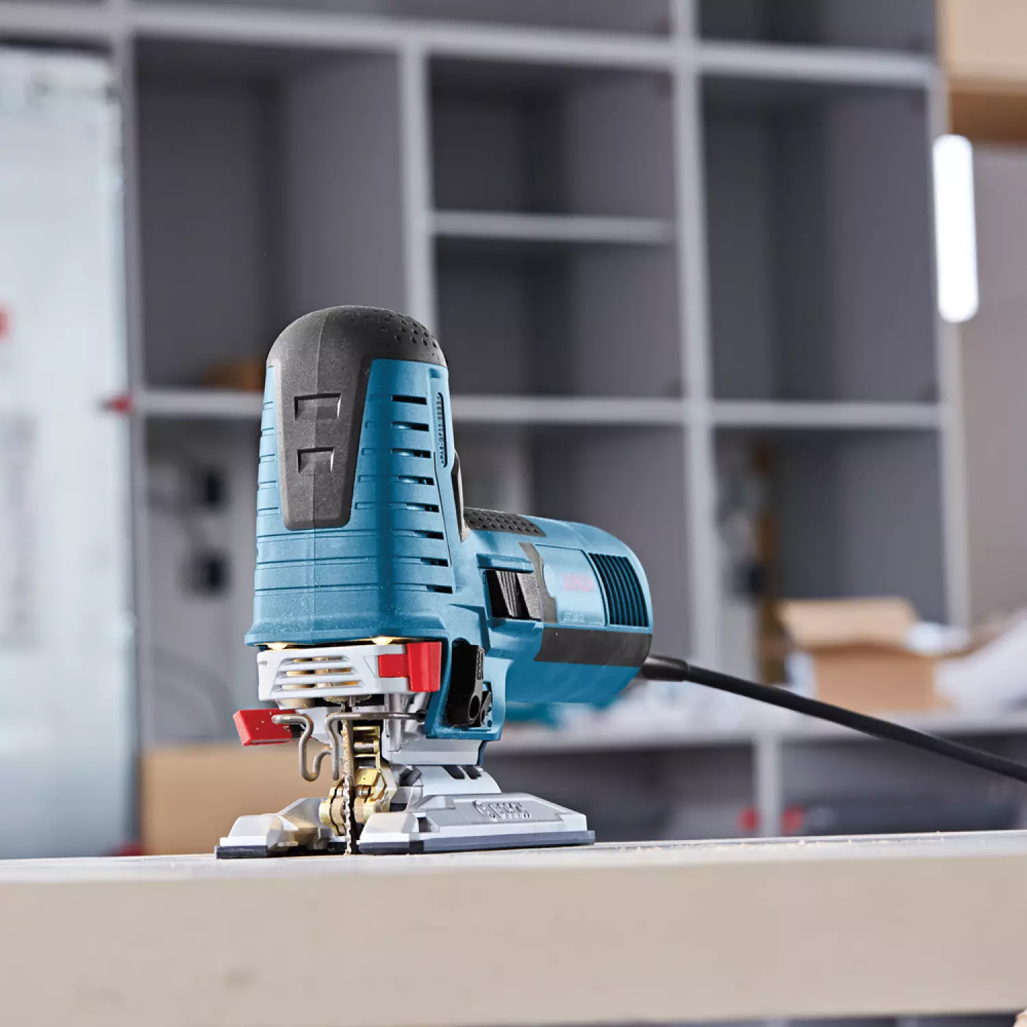 Bosch GST 160 CE Decoupeerzaag In L-Boxx - 800W - T-greep - Variabel thumbnail 4