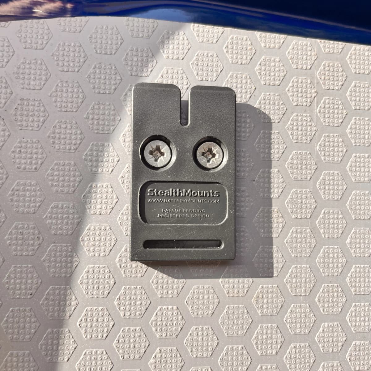 StealthMounts OM-BIN-BLK-8 Bin Buddy Mount - Voor Milwaukee PACKOUT™ / Ridgid / AEG / Keter - Zwart - 8 Stuks thumbnail 4