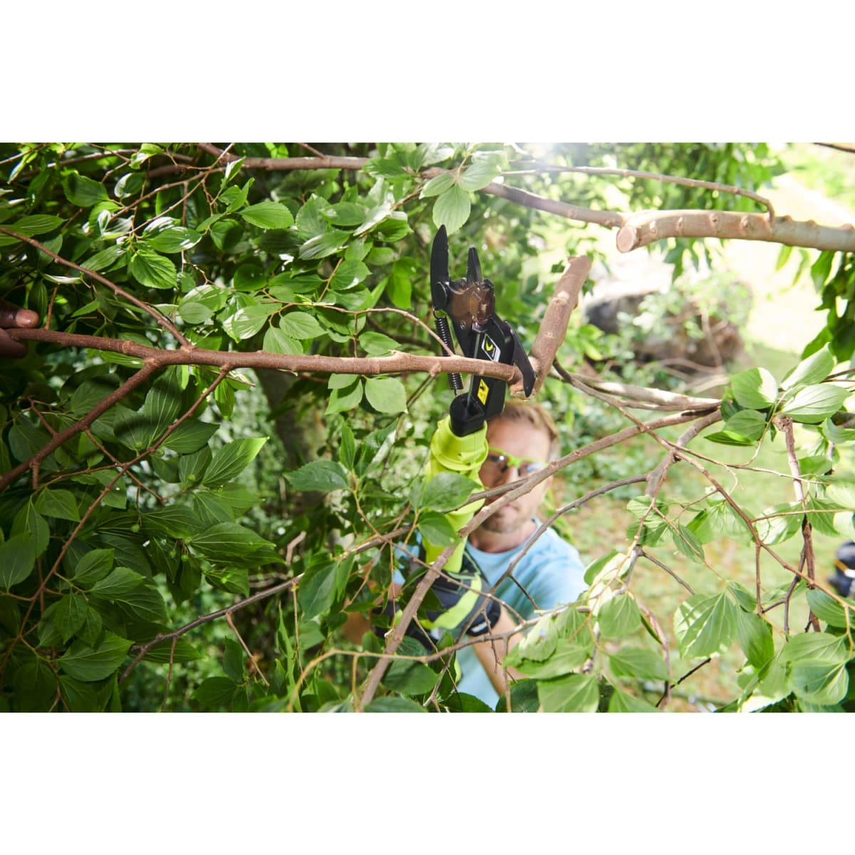 Ryobi OLP1832BX 18V Li-Ion Accu Takkenschaar Body - 250Nm - 32mm thumbnail 3